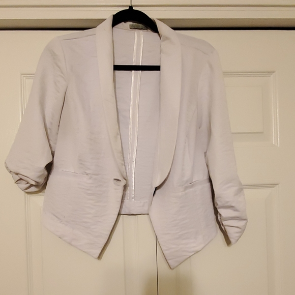 CHARLOTTE RUSSE WHITE BLAZER - Picture 1 of 4